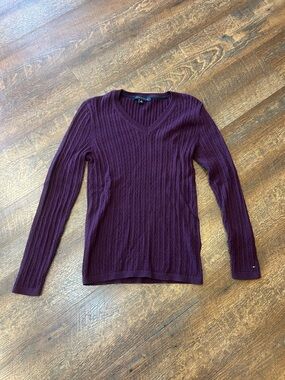 Tommy Hilfiger Women’s V-Neck Cable Knit Sweater - Plum
